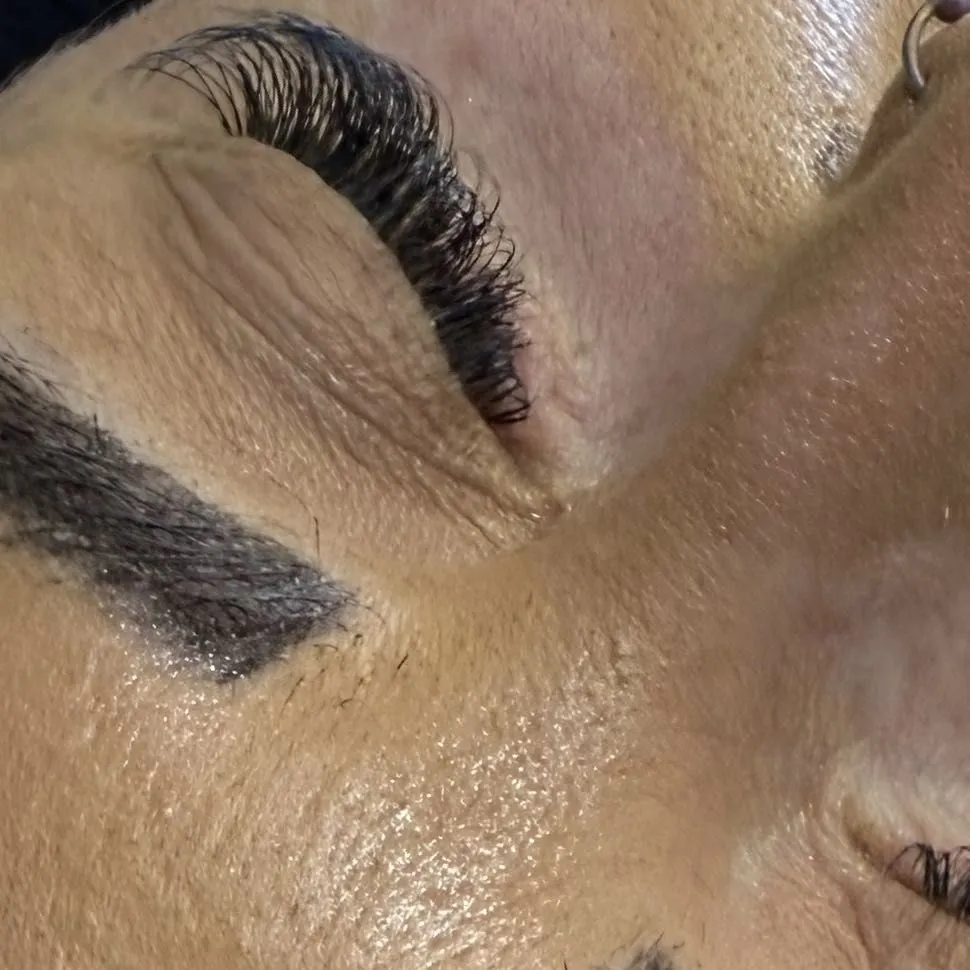 Double classic lash extensions