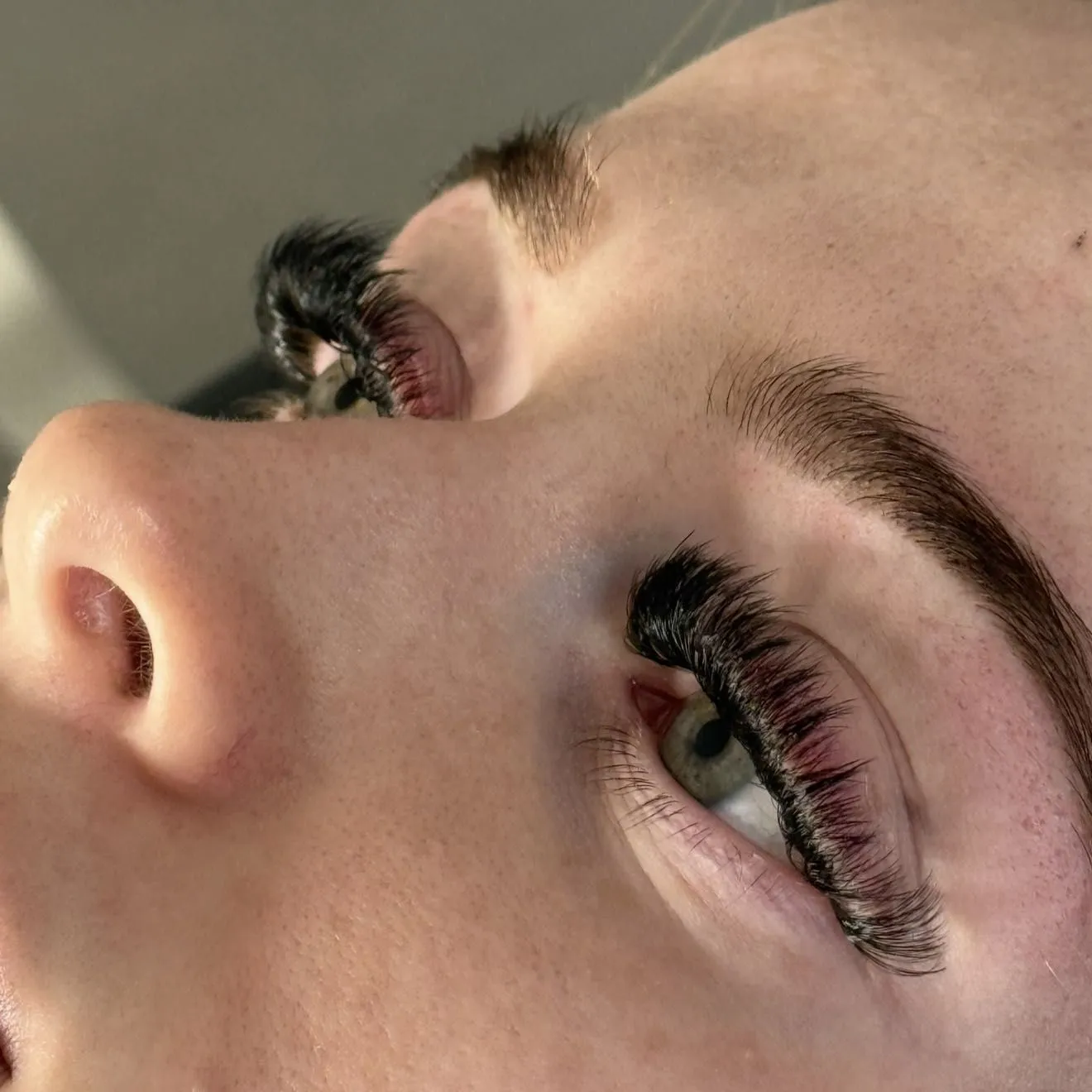Russian volume lash extensions